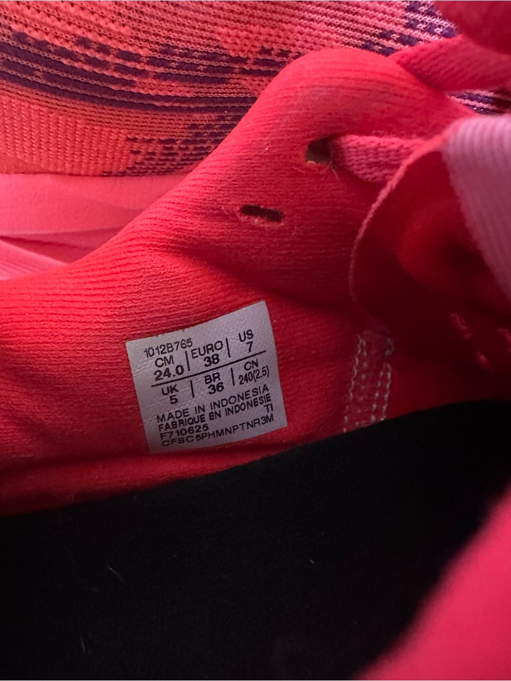 ASICS Novablast 5 Women's Running Shoes in Flash Red/Edo Purple - Size 7 (US) - Picture 12 of 13
